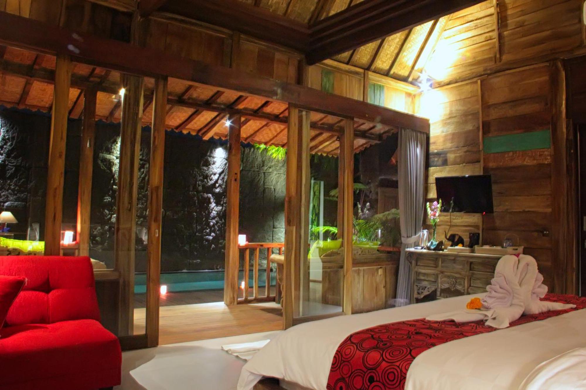 Ubud Virgin Villa Room photo