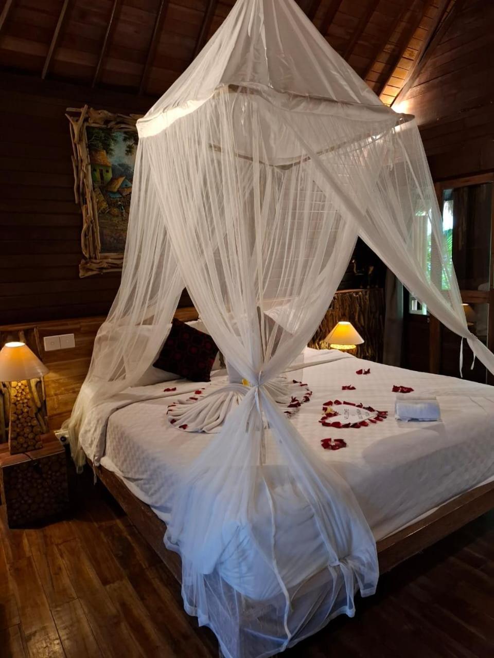 Ubud Virgin Villa Exterior photo